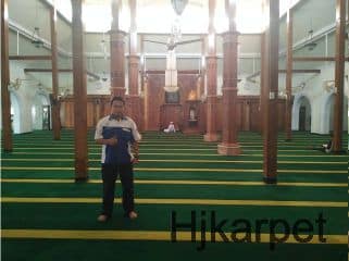 Pemasangan Karpet Masjid Agung Lamongan