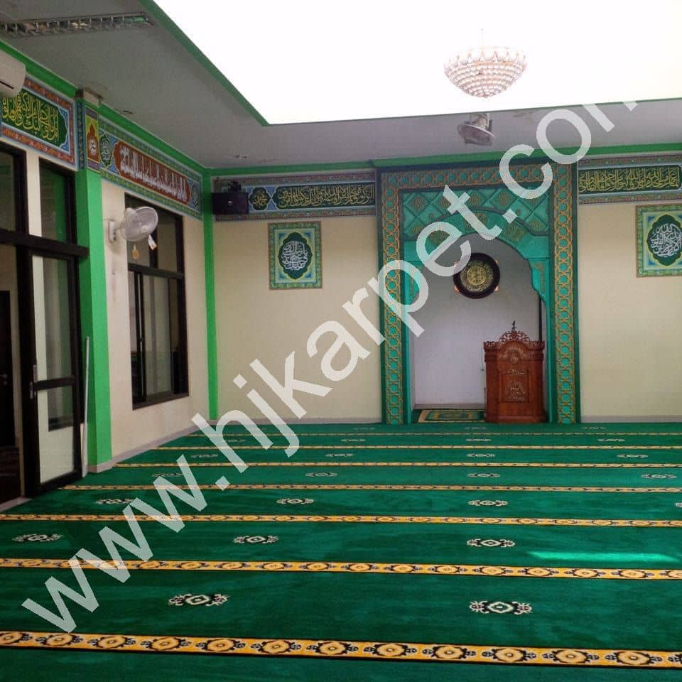 Pemasangan Karpet Masjid Aminul Ihsan
